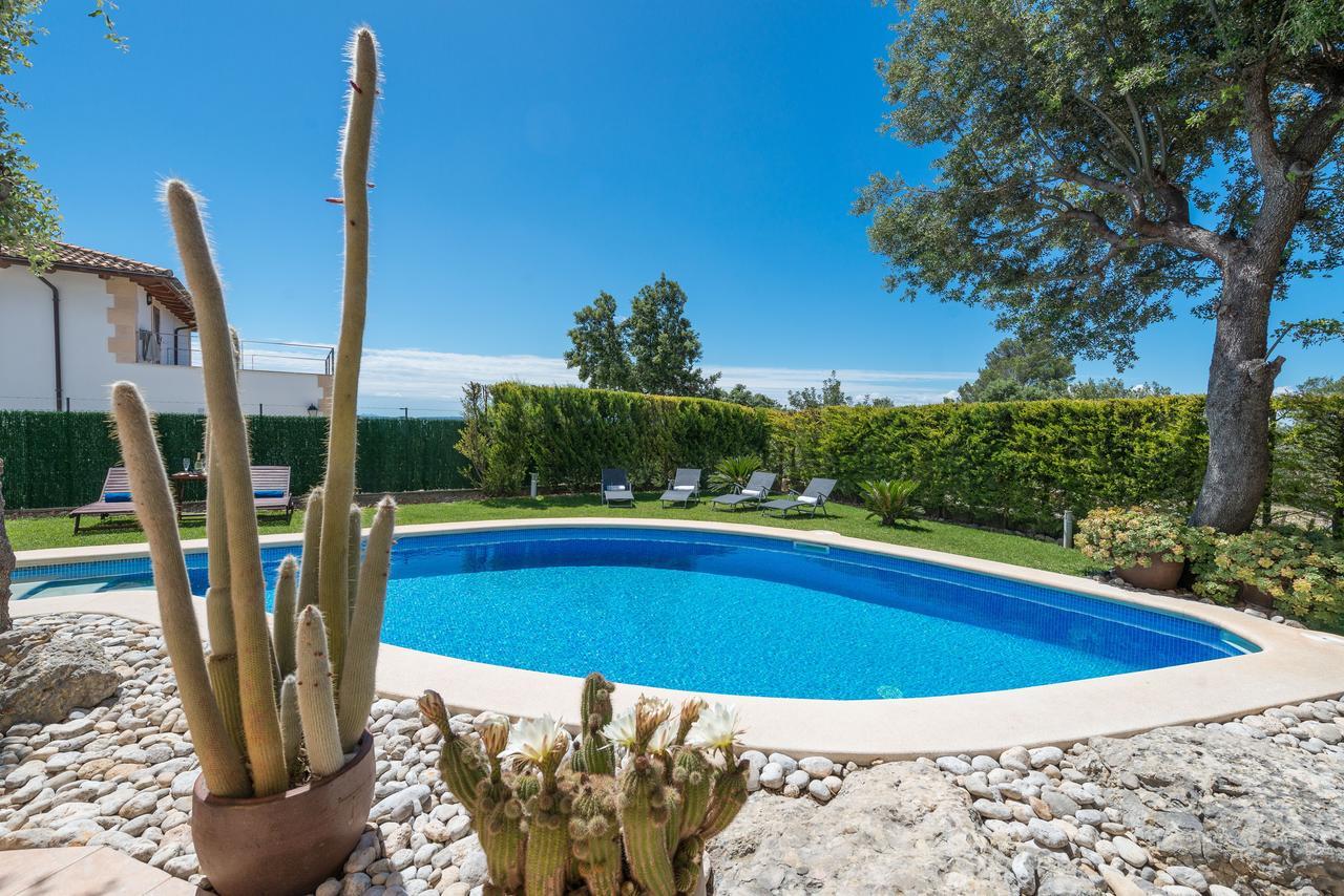 Talaiot 25 Villa